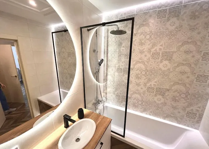 Modern In With Parking アパート