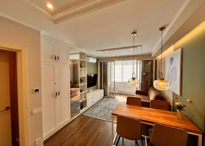 Modern In With Parking شقة *